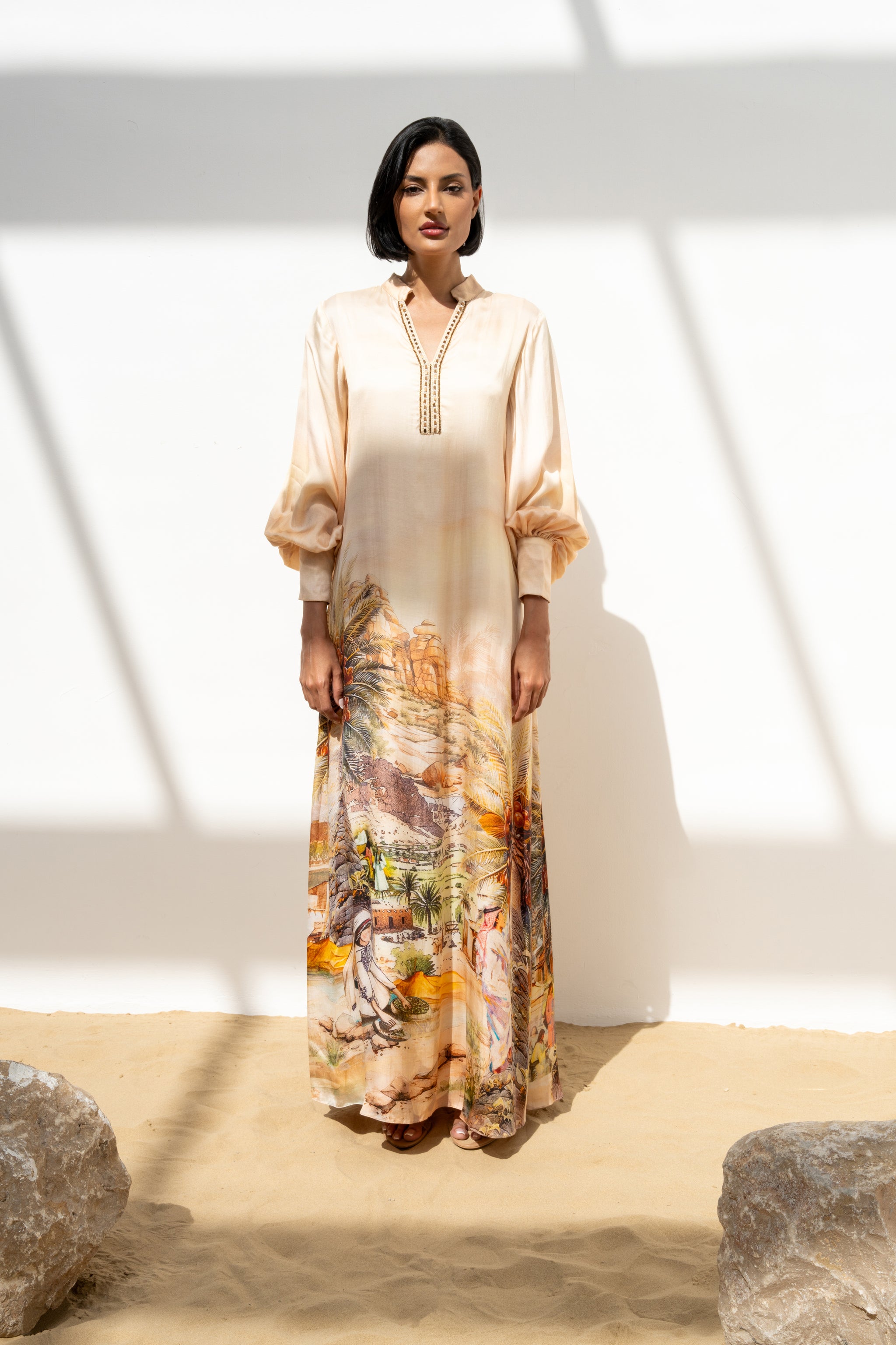 ثوب أصول بقصة مستقيمة وأكمام منتفخة