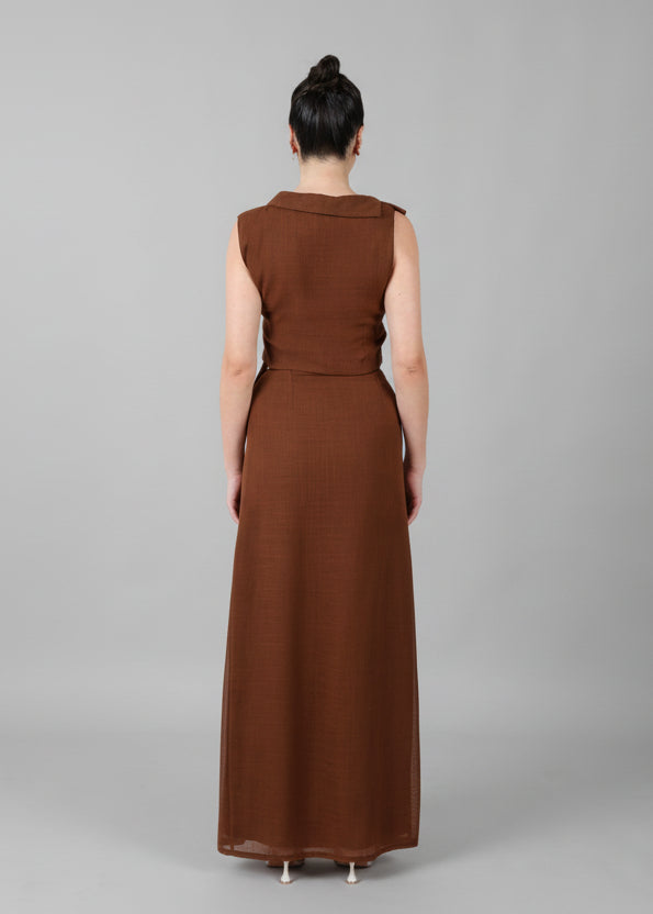 طقم بني  مصنوع من صوف البشوت والقصب الفاخر