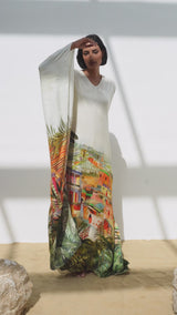 ثوب ألمع حرير بقصه واسعة منسدلة