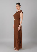 طقم بني  مصنوع من صوف البشوت والقصب الفاخر