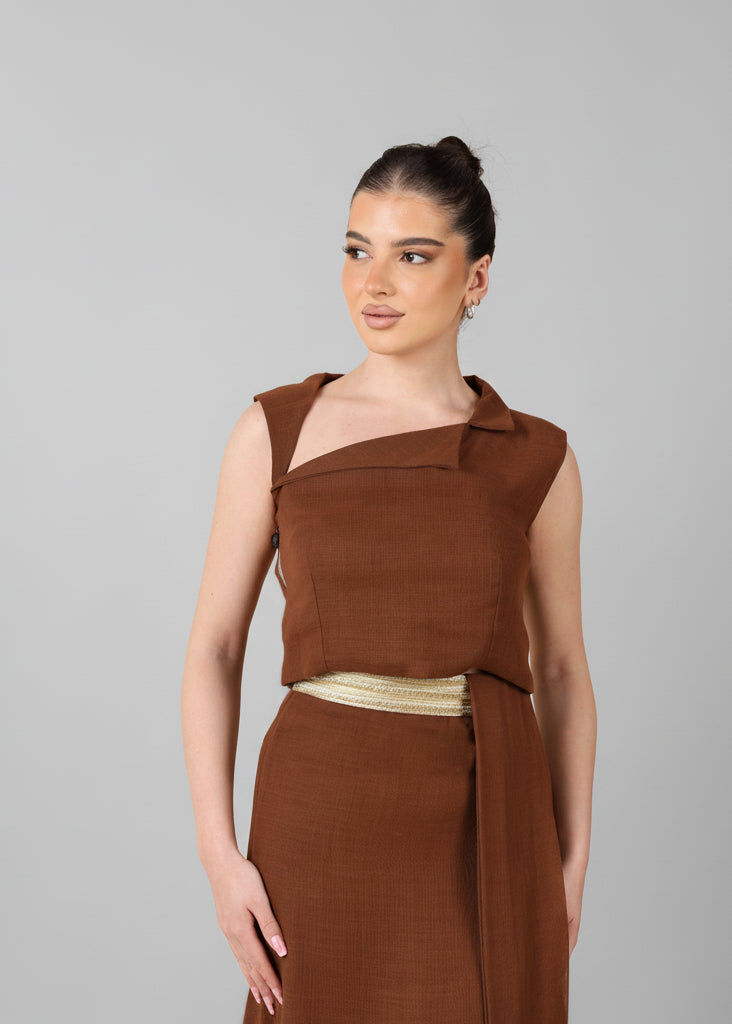 طقم بني  مصنوع من صوف البشوت والقصب الفاخر